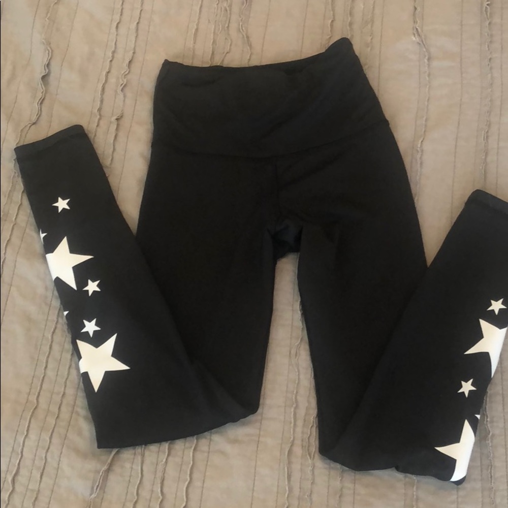 Black leggings with stars